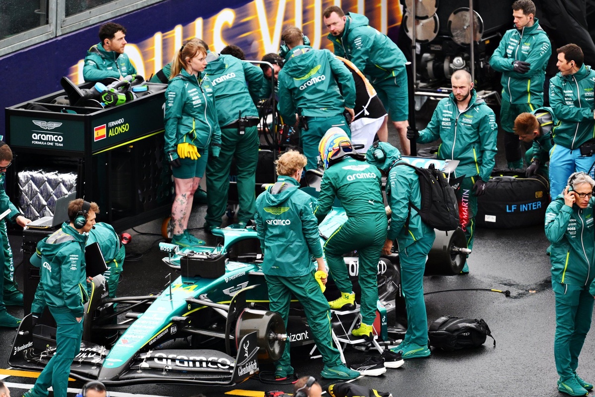 Aston Martin explique les problèmes de freins d'Alonso à Shanghai