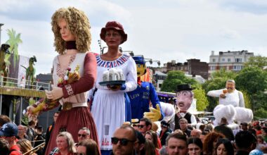 Dimanche 13 avril 2025, la Foire aux Manèges de Printemps de Lille propose une parade de géants, fanfares, gilles,...