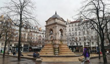 il n'y aura pas de "jolis pavés" à la place du bitume place du Châtelet