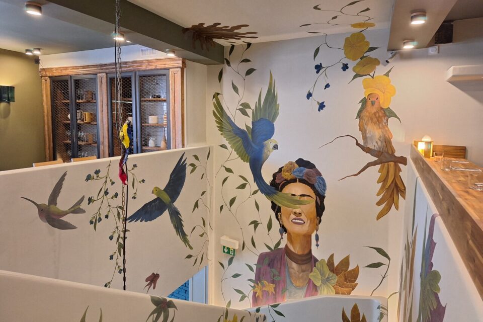 Un hommage à Frida Kahlo, format XXL.