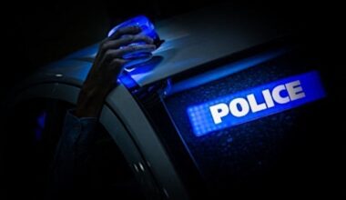 un homme d'une vingtaine d'années très grièvement blessé par balles