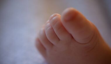 Un bébé "quitte" le ventre de sa mère avant d'y retourner afin qu'elle puisse être opérée d'un cancer des ovaires