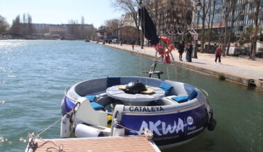 Les bateaux sans permis reviennent sur le bassin de la Villette à Paris avec des nouveautés