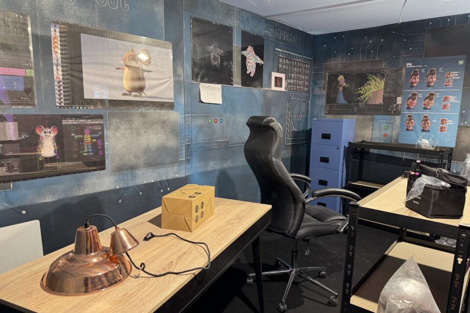 Puis immersion dans les bureaux du studio, situé en plein centre-ville de Toulouse 