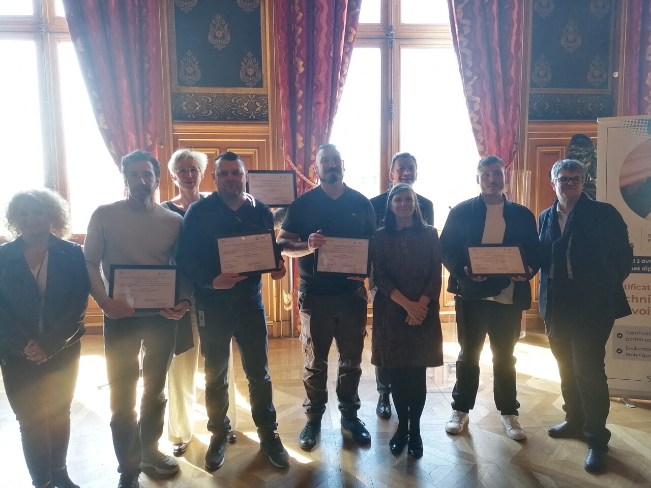 ils sont les premiers agents funéraires diplômés de France