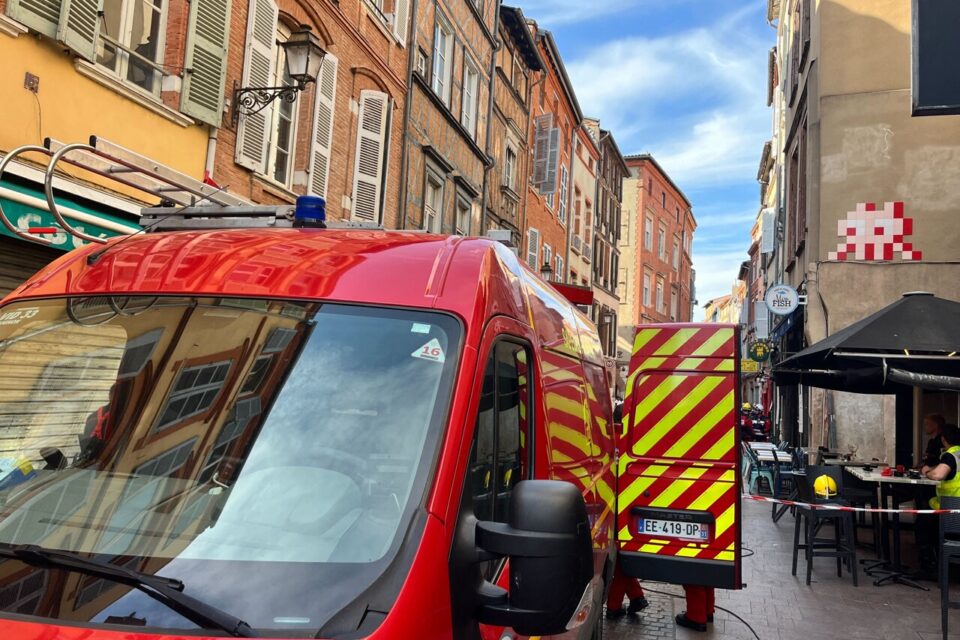 Les pompiers sont arrivés sur place vers 15 heures.