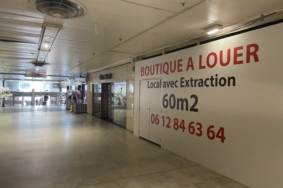 Depuis cinq ans, environ 90 % des commerces du centre commercial ont fermé.