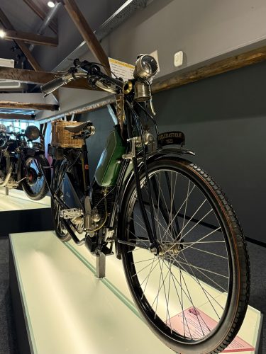 Vélo à moteur