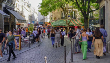 © Shutterstock - Les commerces parisiens ont évolué en 2024 selon une enquête de Knight Frank.