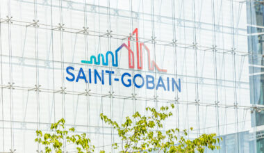 © Shutterstock - L’entreprise Saint-Gobain a annoncé ouvrir 200 places dans ses ateliers en Île-de-France.