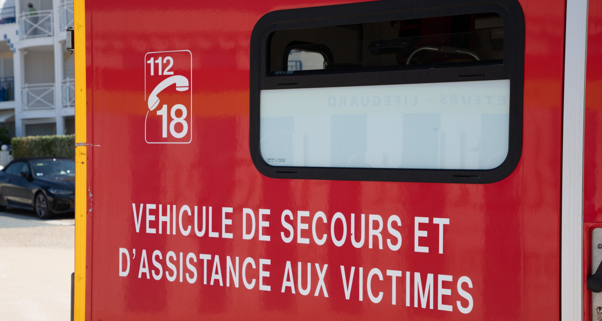 © Shutterstock - Sapeurs-pompiers et personnels de secours, forces de police et de sécurité seront mobilisés à l'aéroport Lyon-Bron ce mardi après-midi.