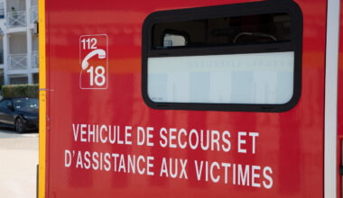 © Shutterstock - Sapeurs-pompiers et personnels de secours, forces de police et de sécurité seront mobilisés à l'aéroport Lyon-Bron ce mardi après-midi.