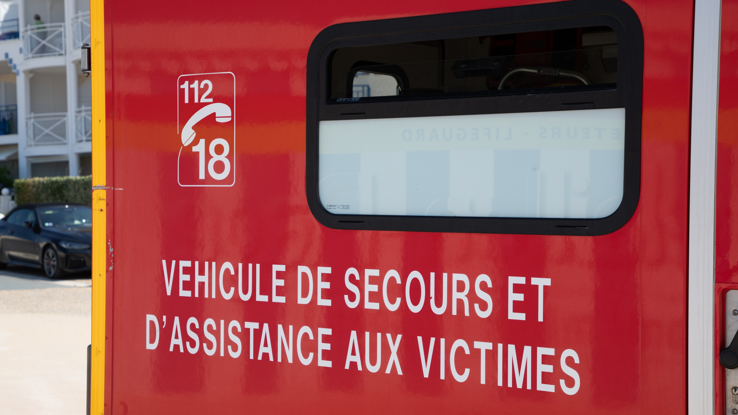 © Shutterstock - Sapeurs-pompiers et personnels de secours, forces de police et de sécurité seront mobilisés à l'aéroport Lyon-Bron ce mardi après-midi.