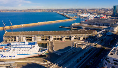 © Shutterstock - La digue du large offre, depuis ses berges, un panorama unique sur Marseille.