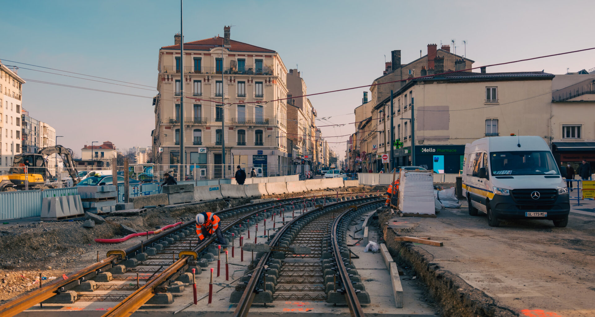 © Lucas Frangella - Les travaux du tramway T6 à Villeurbanne se poursuivent dans les temps.