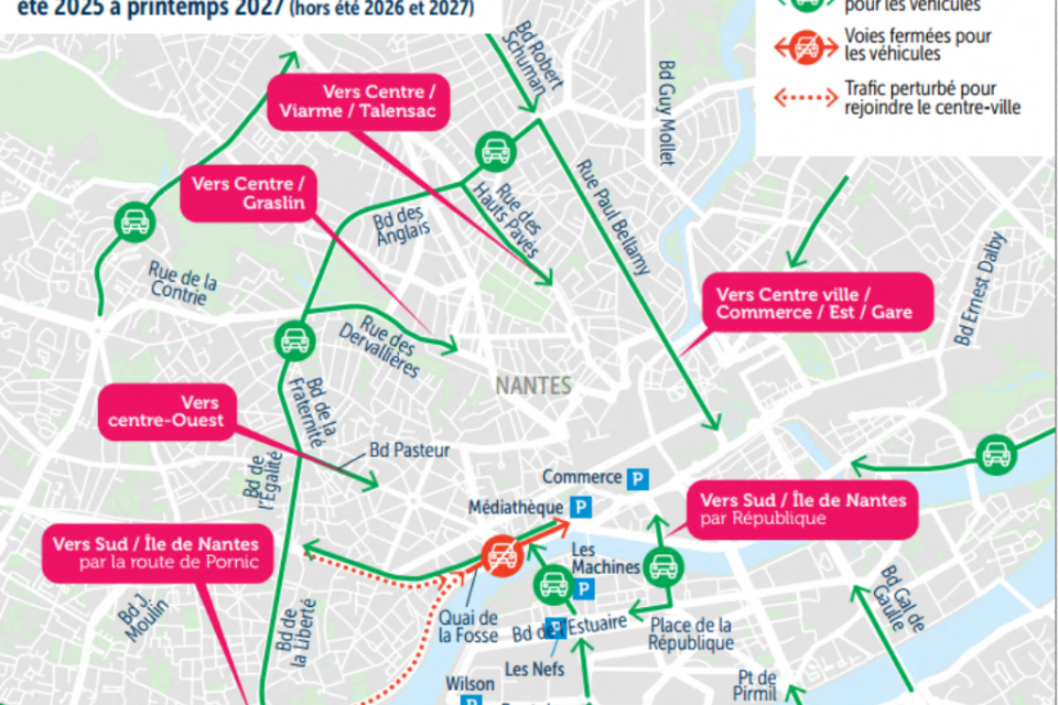 Une carte des itinéraires conseillés pour accéder au centre-ville de Nantes de l'été 2025 au printemps 2027 (hors été 2026 et 2027).