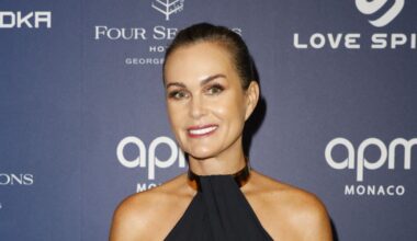 Laeticia Hallyday, bien entourée, franchit un cap important et fait le point sur sa vie