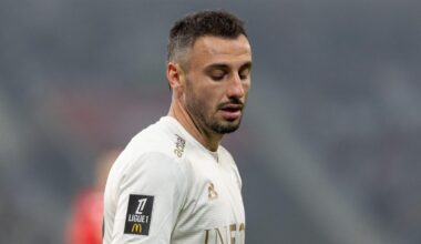 scènes de tensions entre les joueurs et les supporters