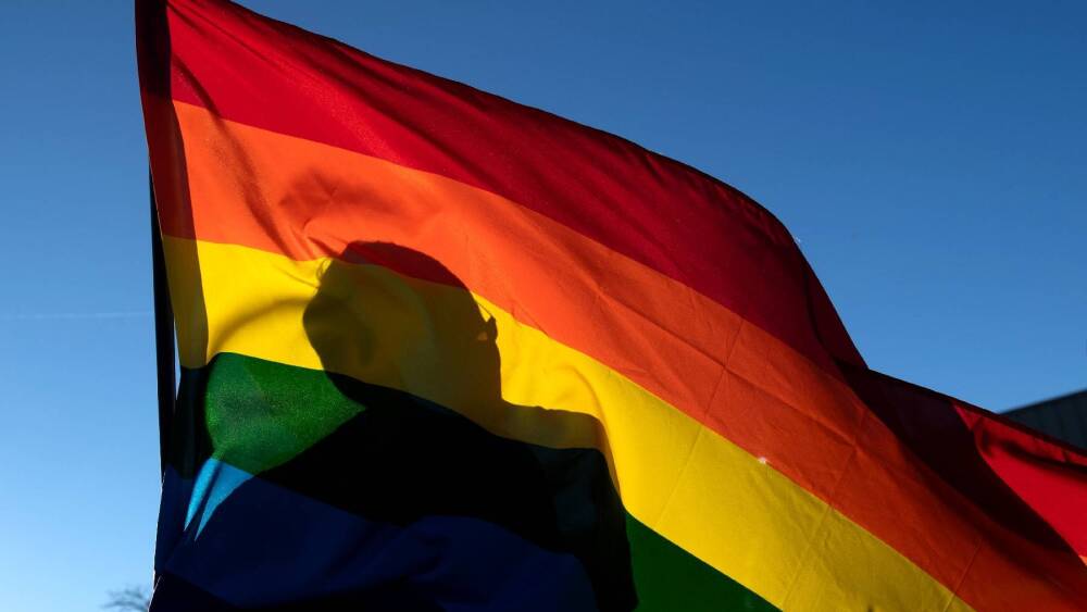 un militant LGBT + dans les Alpes du Sud victime d'un guet-apens homophobe à Nice