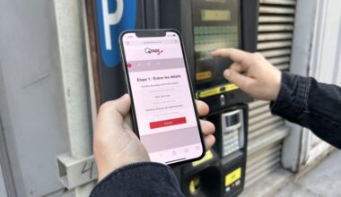 sur les horodateurs de Marseille, ces autocollants arnaquent les automobilistes