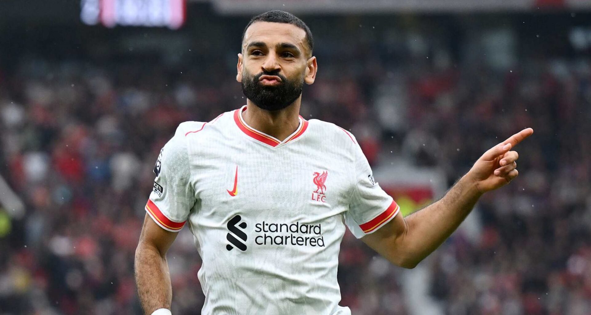 Pisté par le PSG, Salah prolonge officiellement à Liverpool