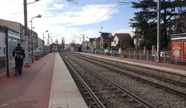 un homme entre la vie et la mort après une violente agression dans le tramway