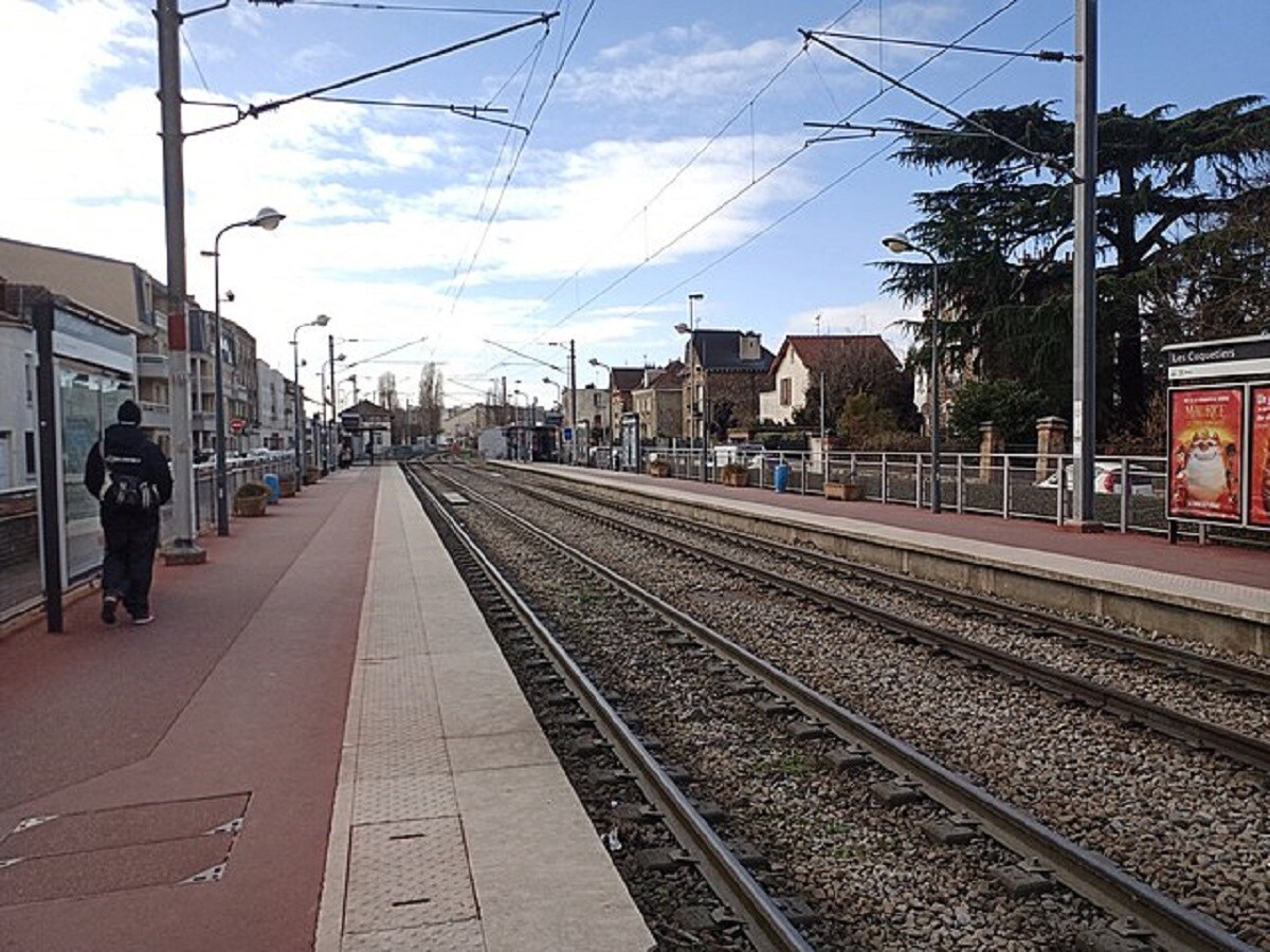 un homme entre la vie et la mort après une violente agression dans le tramway