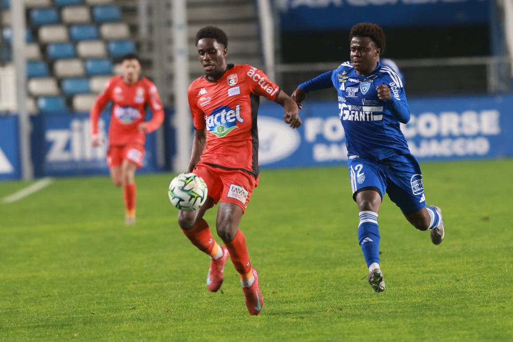 le SC Bastia regarde toujours vers le haut en accueillant Grenoble