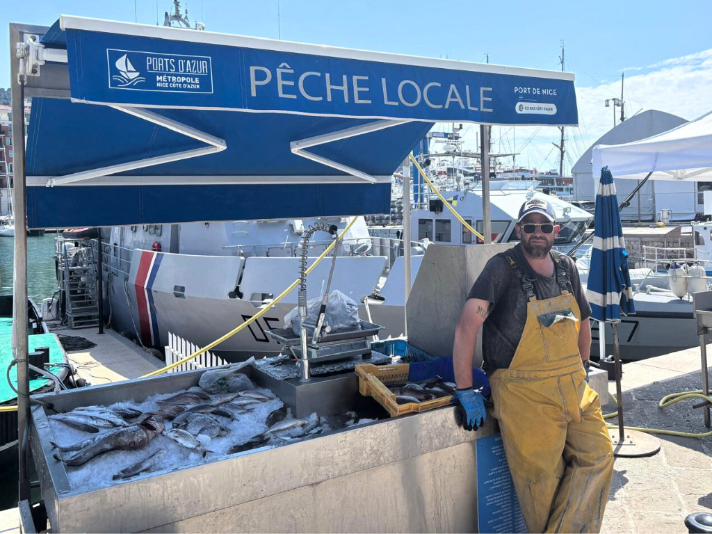 Ce pêcheur du port de Nice enrage contre le sommet des Océans: "On est mis dehors"