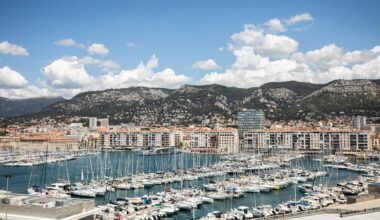 Direction la Corse, la Sardaigne ou encore Minorque: des escapades "slow travel" au départ de Toulon