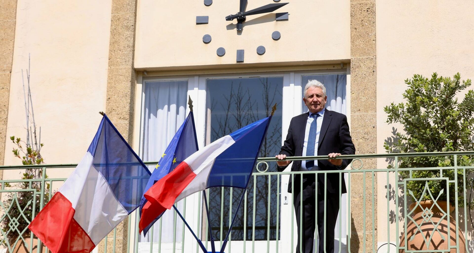 "Est-ce qu’on ne devrait pas être au rendez-vous de notre histoire?": la subvention du Lavandou à l’armée crée le buzz et le débat