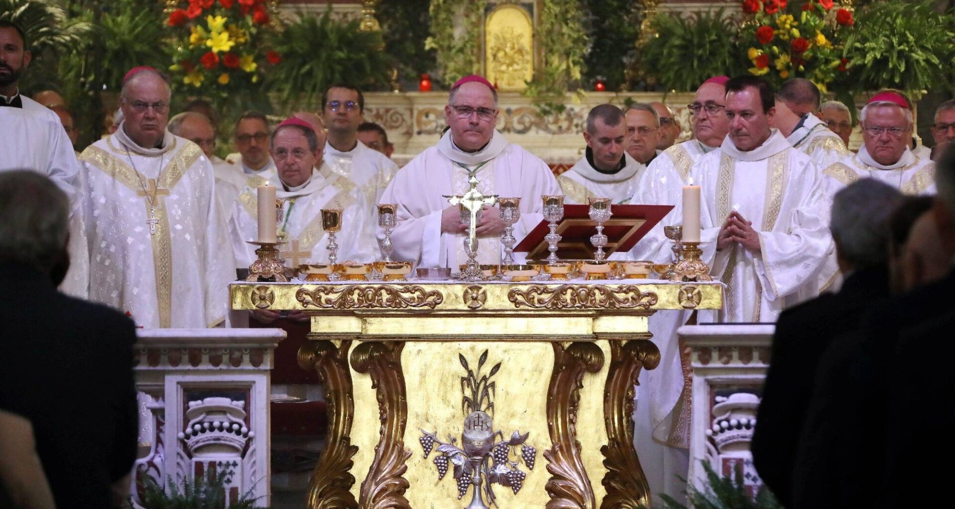 "Il avait une attention particulière pour cette cité meurtrie par les terribles attentats": l'émotion et l'hommage de Mgr Nault, évêque de Nice à l'annonce de la disparition du pape François