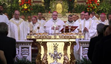 "Il avait une attention particulière pour cette cité meurtrie par les terribles attentats": l'émotion et l'hommage de Mgr Nault, évêque de Nice à l'annonce de la disparition du pape François
