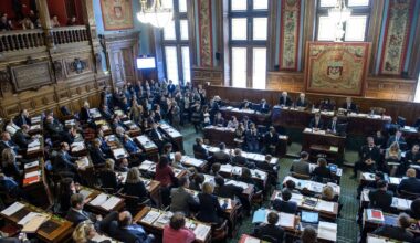 la retransmission des débats entre les élus au cœur d'une bataille judiciaire