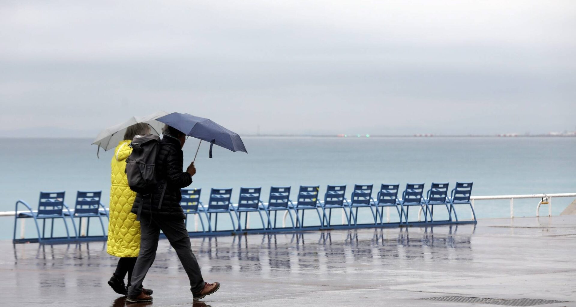 Massifs azuréens sous la neige, un mois de pluie en 24h en Corse, à quoi s'attendre pour le week-end de Pâques... Où en est la tempête Hans?