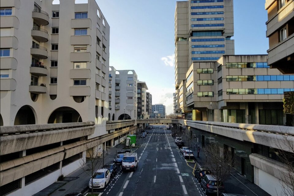 Les terrasses de Mériadeck sont une curiosité architecturale à Bordeaux.