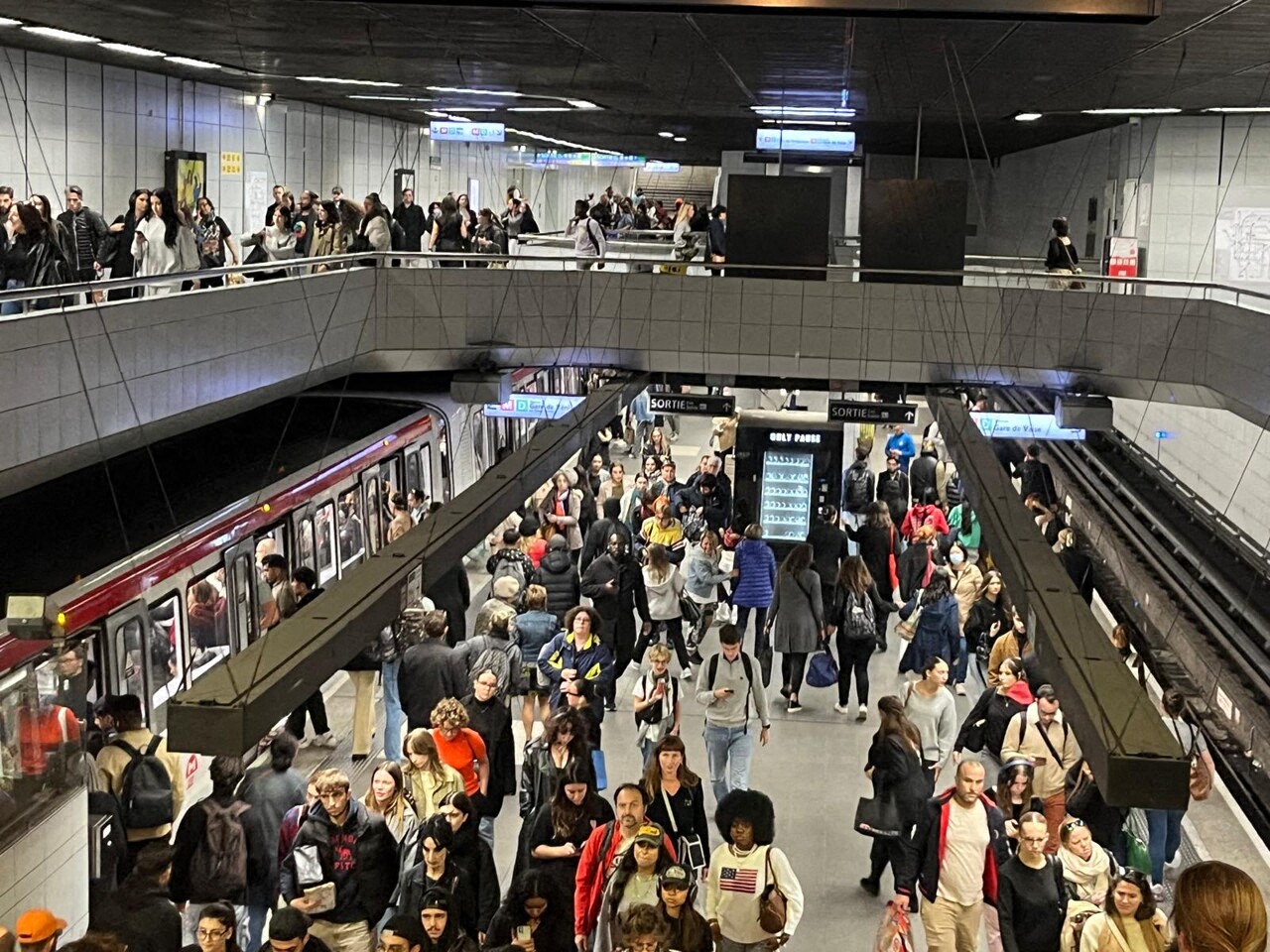 Les quatre lignes de métro en panne en même temps, que s'est-il passé ?