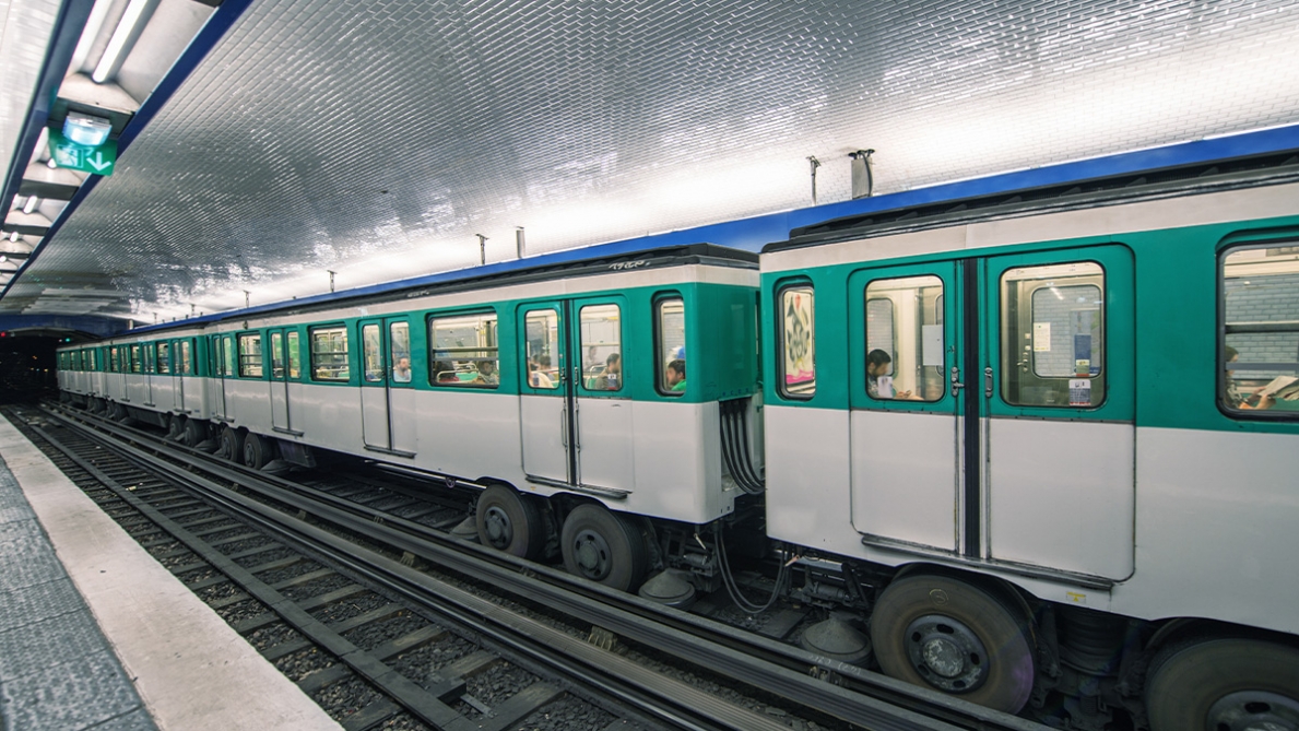 Un élève d'Estinnes se jette sous un métro lors d'un voyage scolaire: l'école organise un accompagnement psychologique