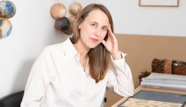 Éléonore False dans son atelier