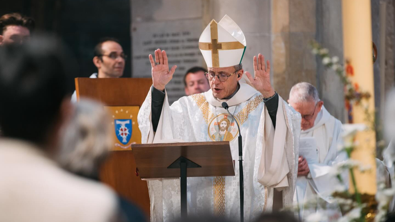 une veillée en la cathédrale Notre-Dame de Grenoble