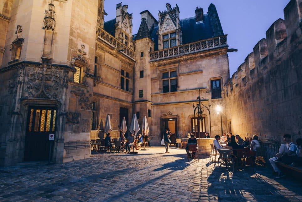 Vue extérieure de l’hôtel des abbés de Cluny