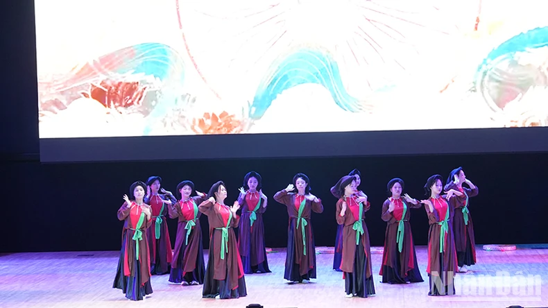 Renforcement des activités d'échanges culturels des étudiants vietnamiens en Russie photo 1