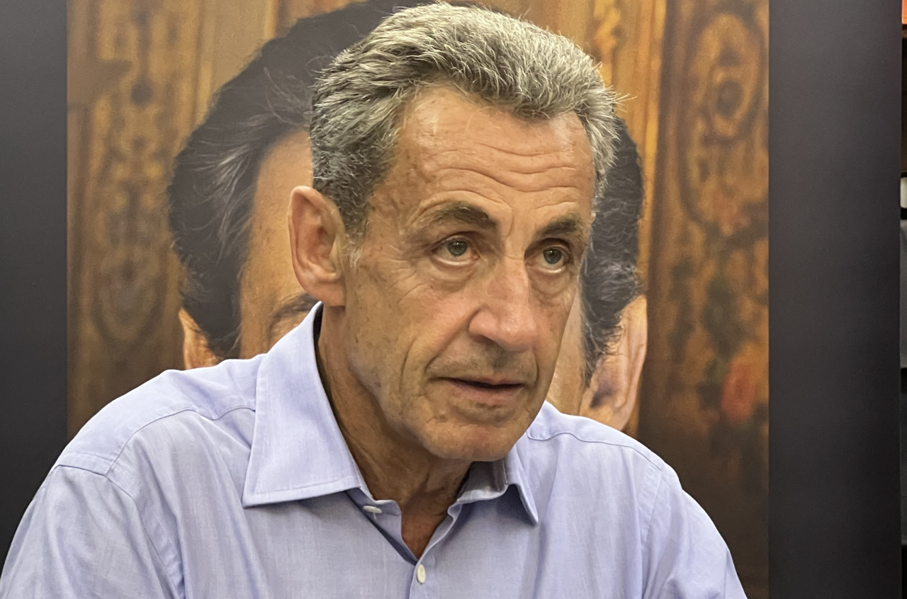 Le très coûteux vol en hélicoptère de Nicolas Sarkozy entre Nice et le Var fait des vagues