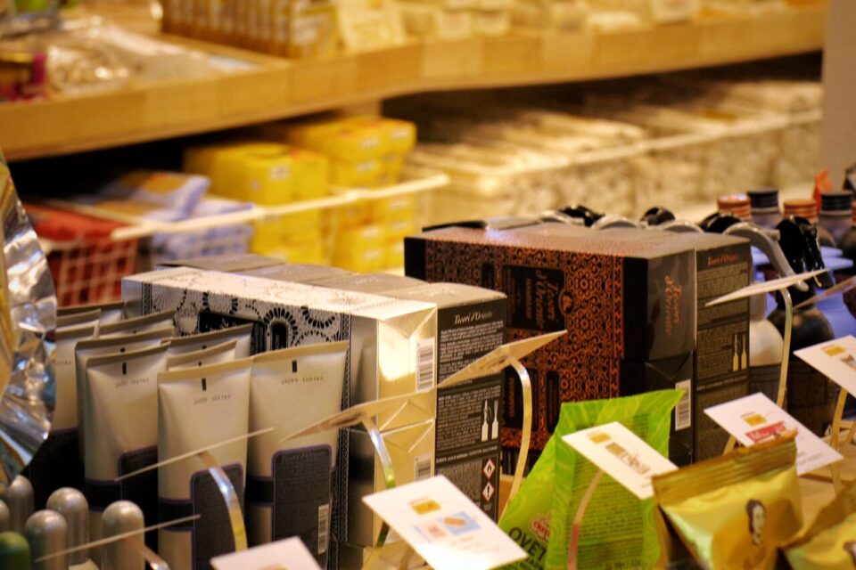 Le magasin compte plus de 1000 références de produits italiens.