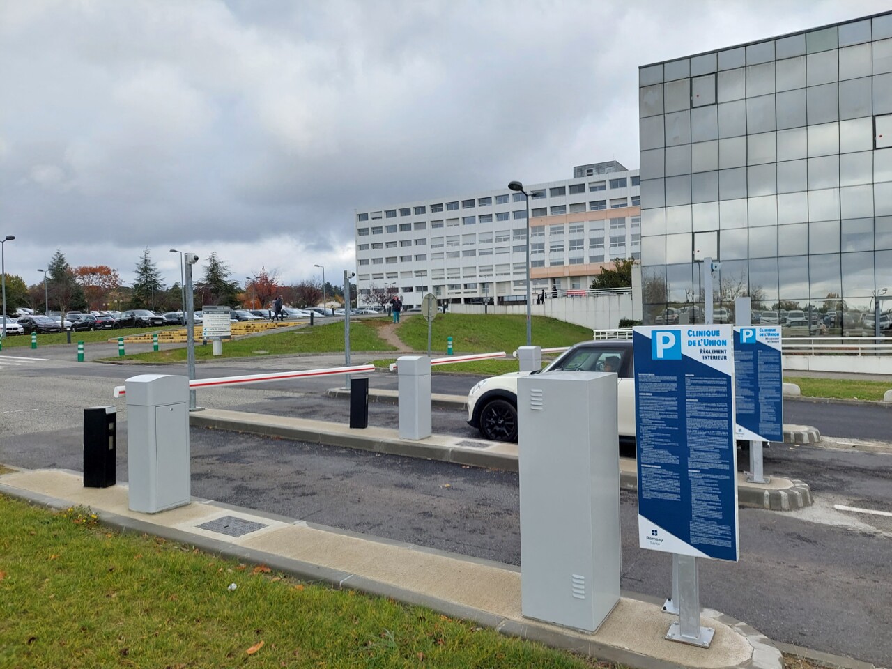 un maire défend le retour à la gratuité à l'Assemblée