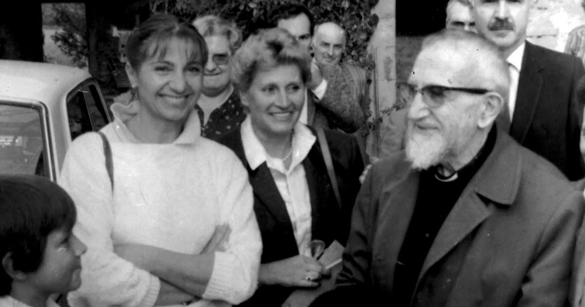 en mai 1941, l'Abbé Pierre soutient Pétain à Grenoble