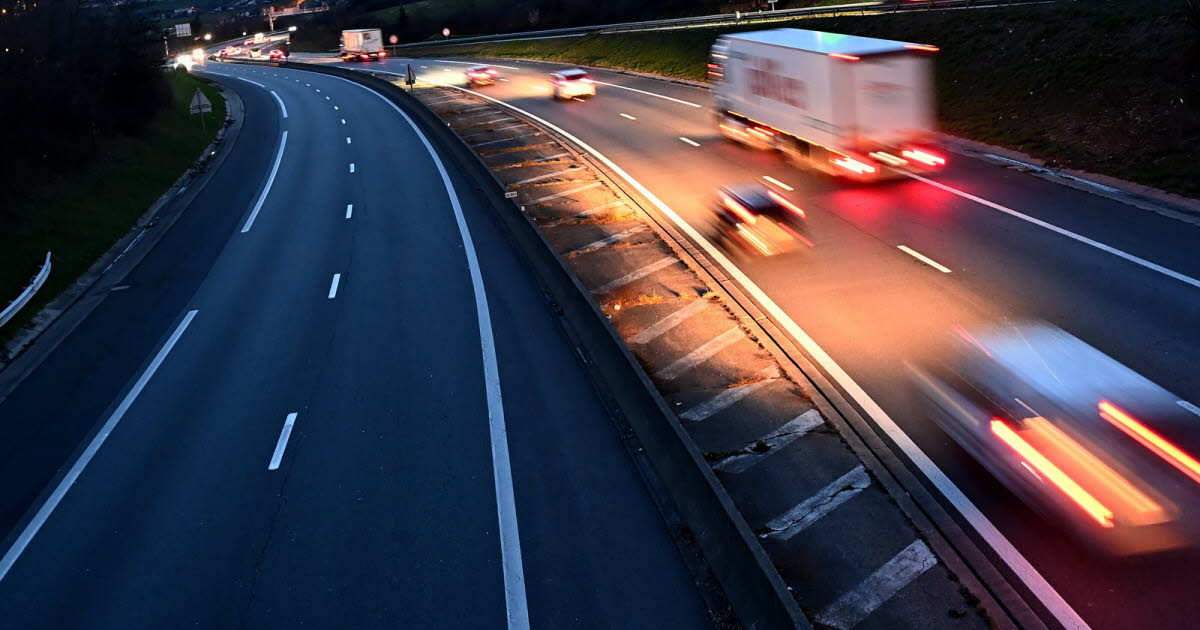 l'A46 nord coupée plusieurs heures dans la nuit de mardi à mercredi
