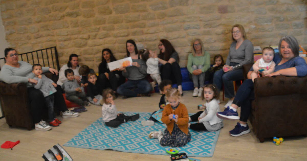 Châteauneuf-du-Pape. Rencontres autour du livre pour les nounous du Relais Petite Enfance