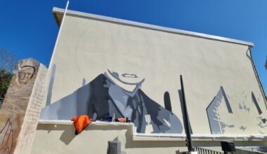 Voiron. Fresque hommage à Pierre Ruibet : regardez-la prendre forme avec notre diaporama ! - Le Dauphiné Libéré