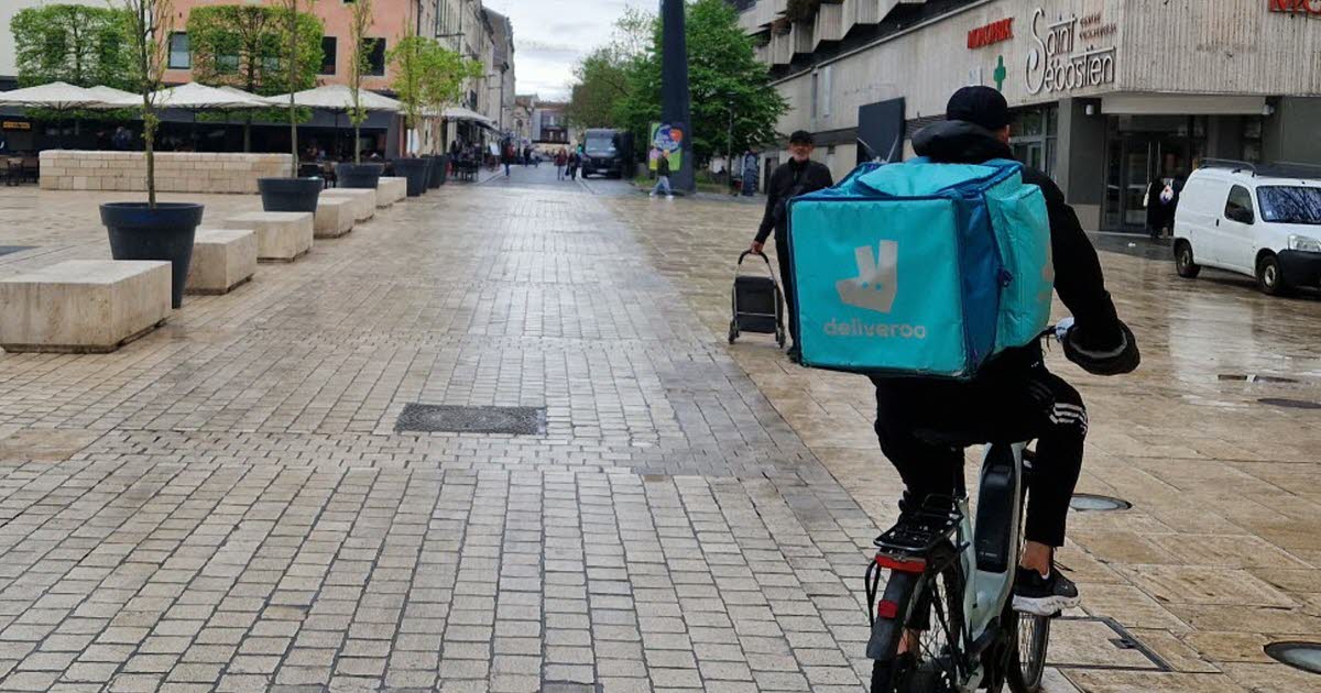 un arrêté de la mairie interdit une douzaine de rues aux livreurs Uber et Deliveroo